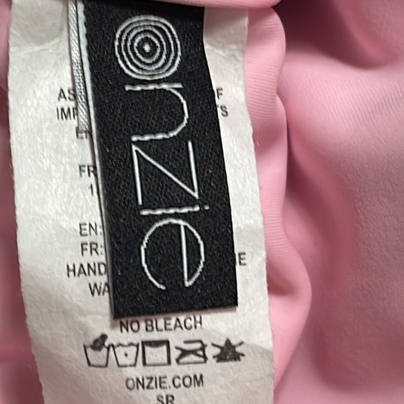 ONZIE Ribbed Hi-Thigh🌸 NWOTs Black Outside Pink Inside SUPER CUTE Size S/M - Picture 9 of 10